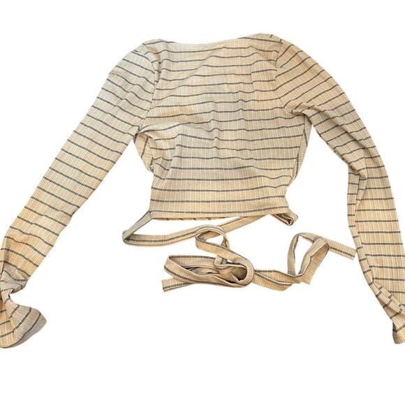 NWT Crop Wrap Top - XS, Cozy & Chic! - Picture 3 of 4